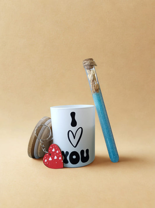 Gift box 1: 'I love you'